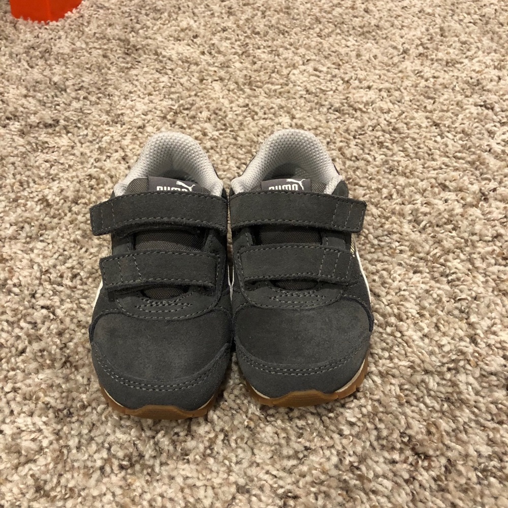 Cute Toddler Puma Suede Shoe - Size 5